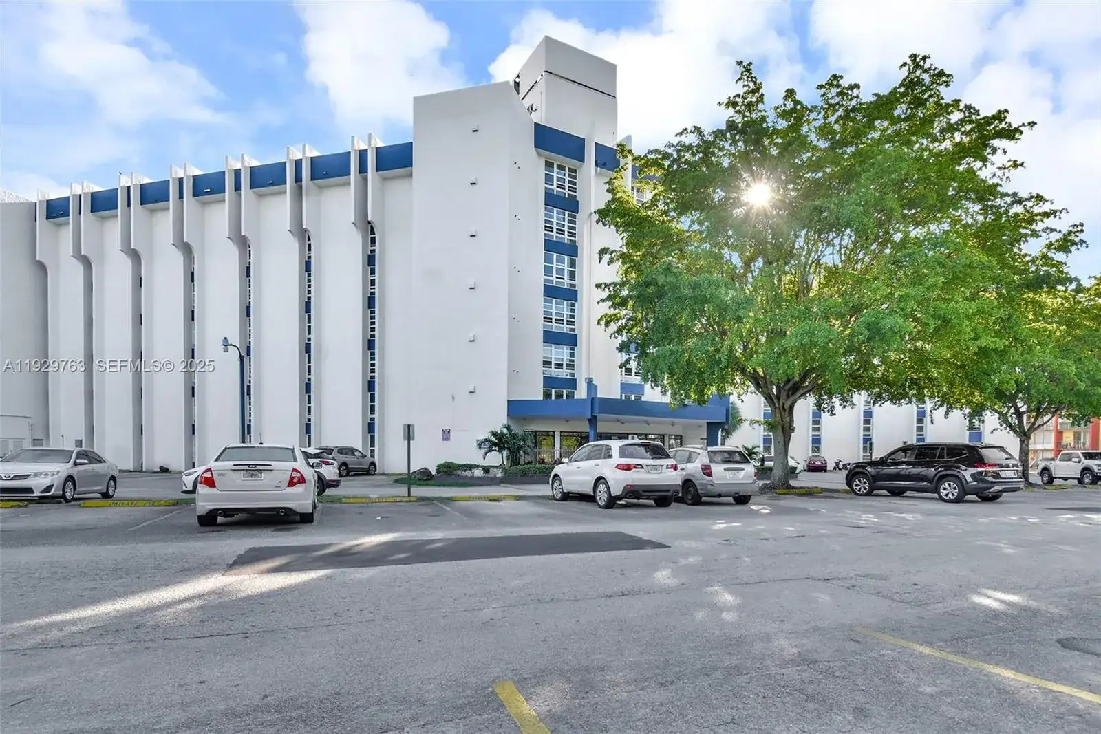 9682 Fontainebleau Blvd # 306, Miami FL 33172 photo 5