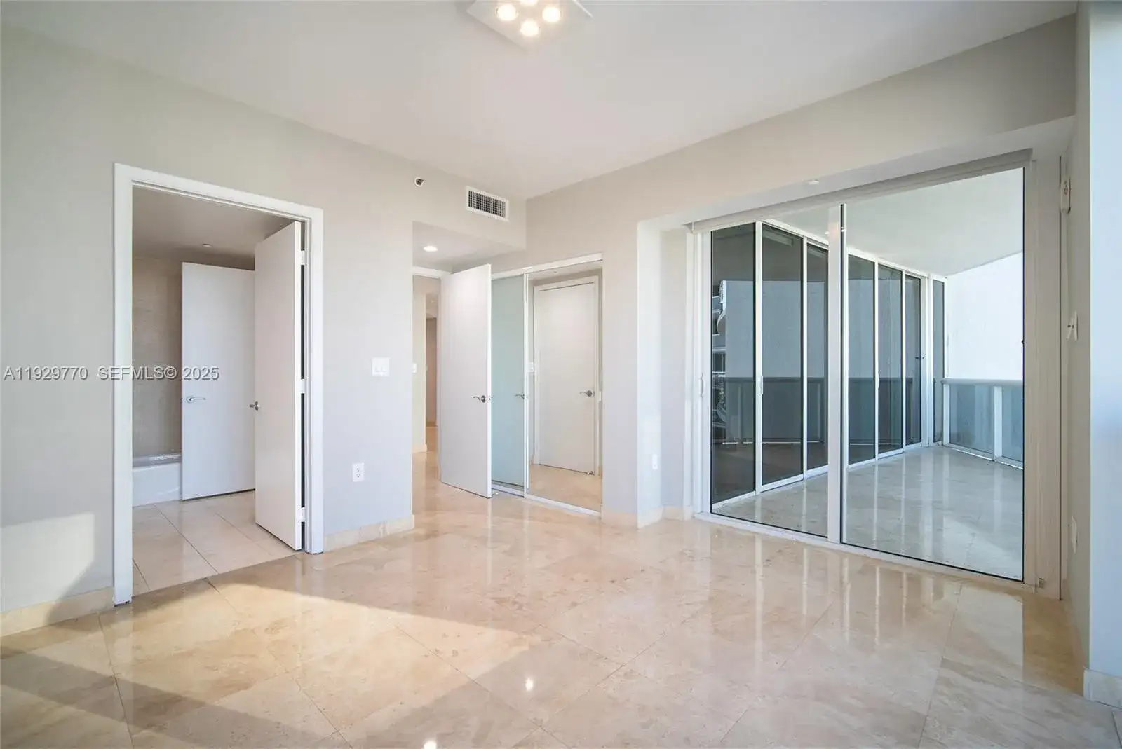 400 Alton Rd # 2309, Miami Beach FL 33139 photo 4