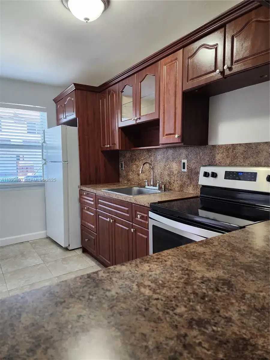 401 SW 109th Ave # 24, Sweetwater FL 33174 photo 4