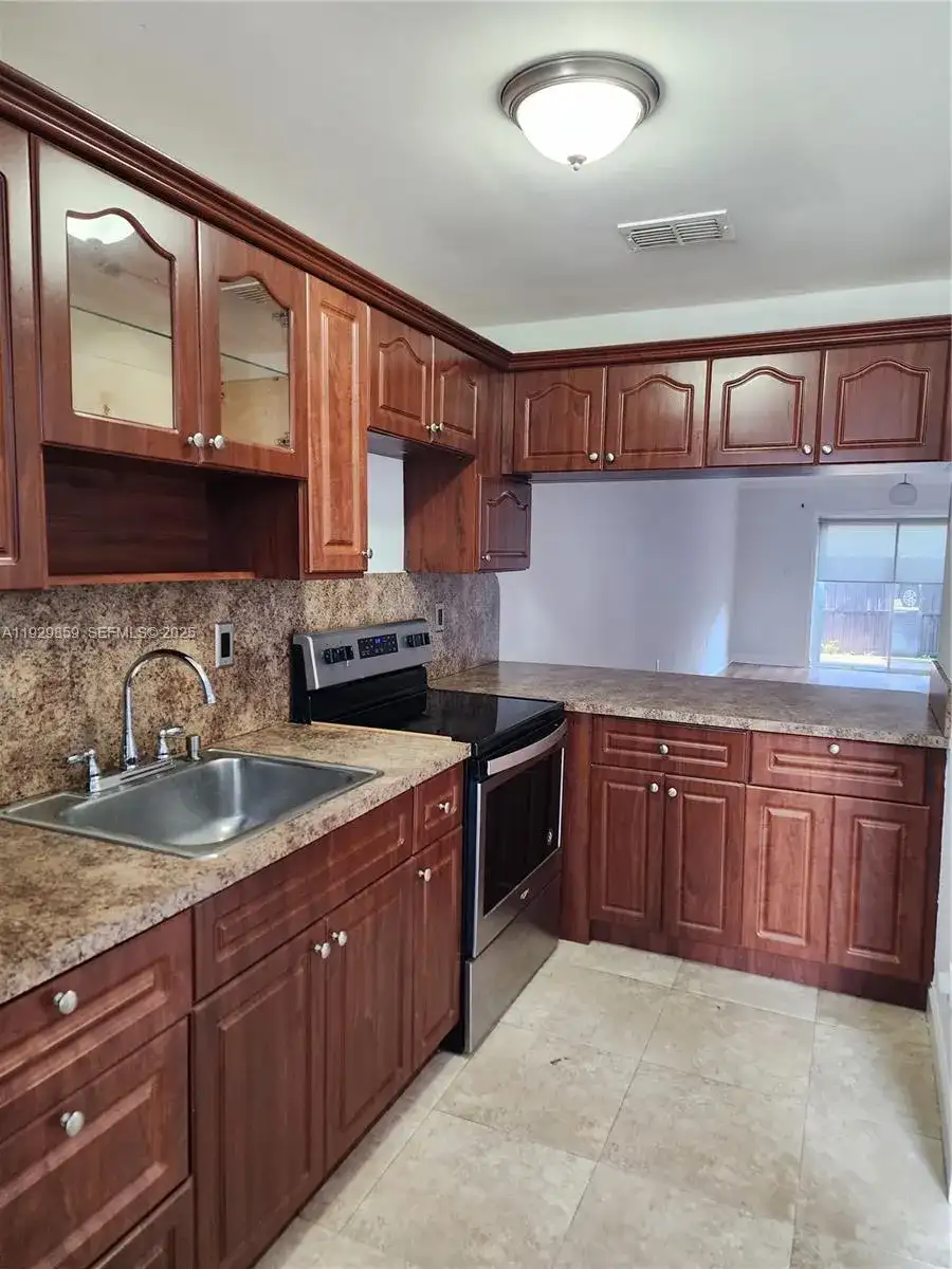 401 SW 109th Ave # 24, Sweetwater FL 33174 photo 5