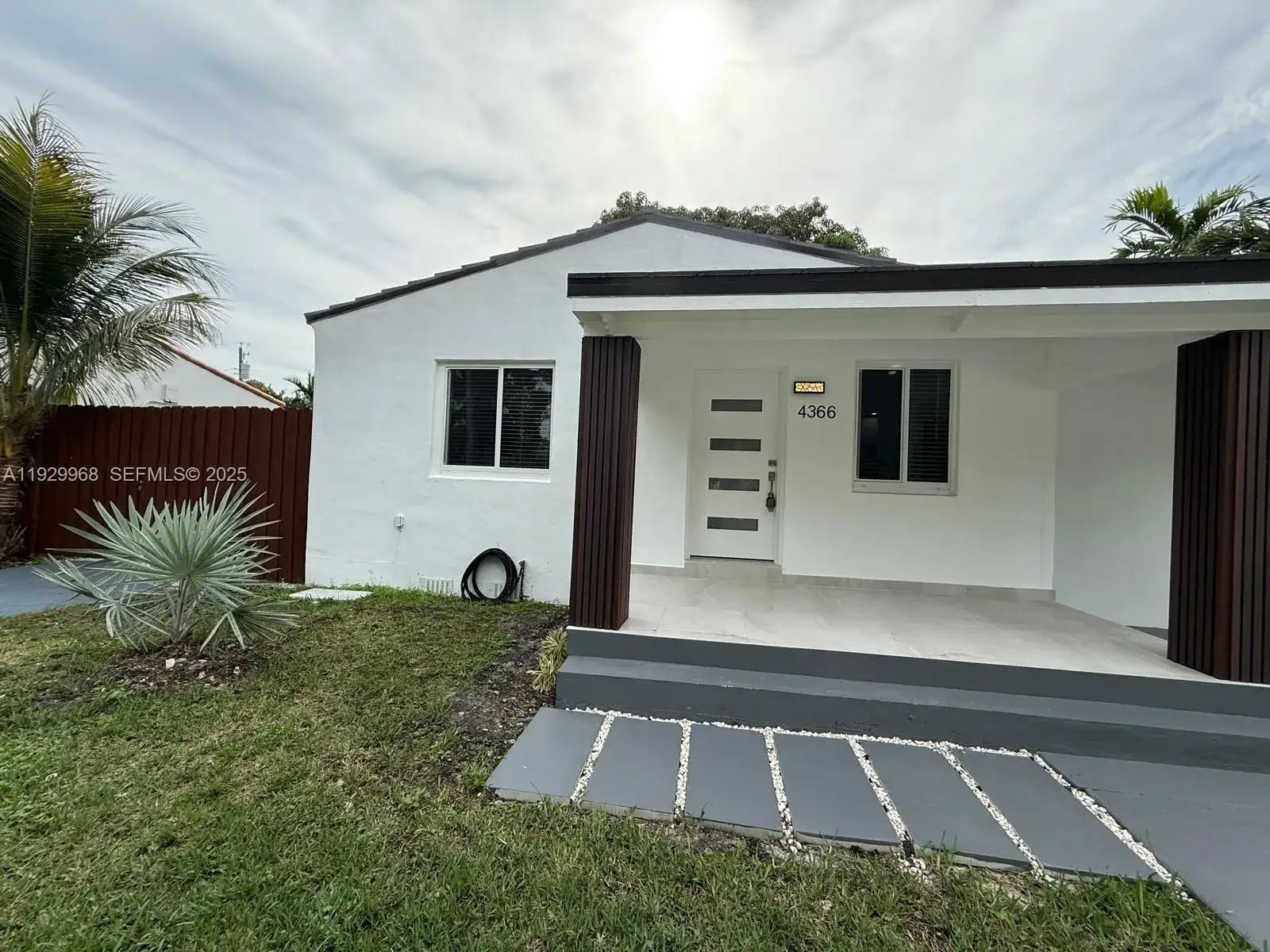 4366 SW 5th Ter, Miami FL 33134 photo 2