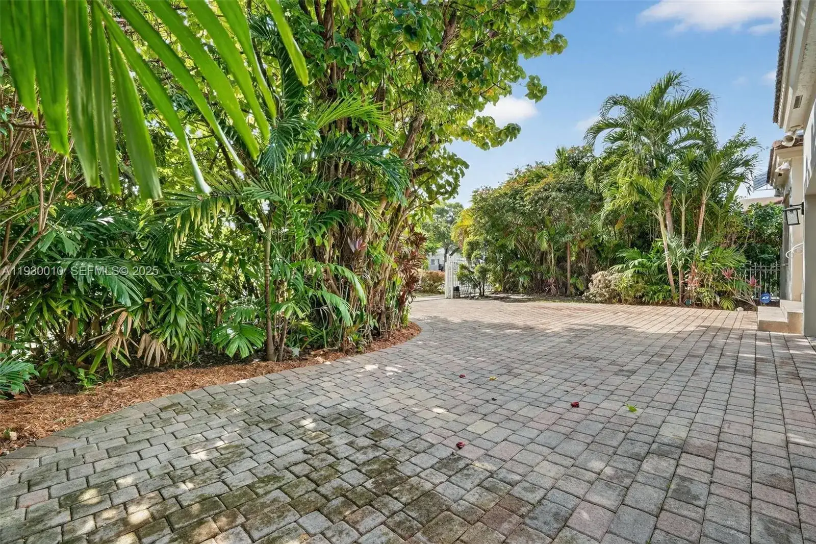 2913 SW 13th St, Miami FL 33145 photo 3
