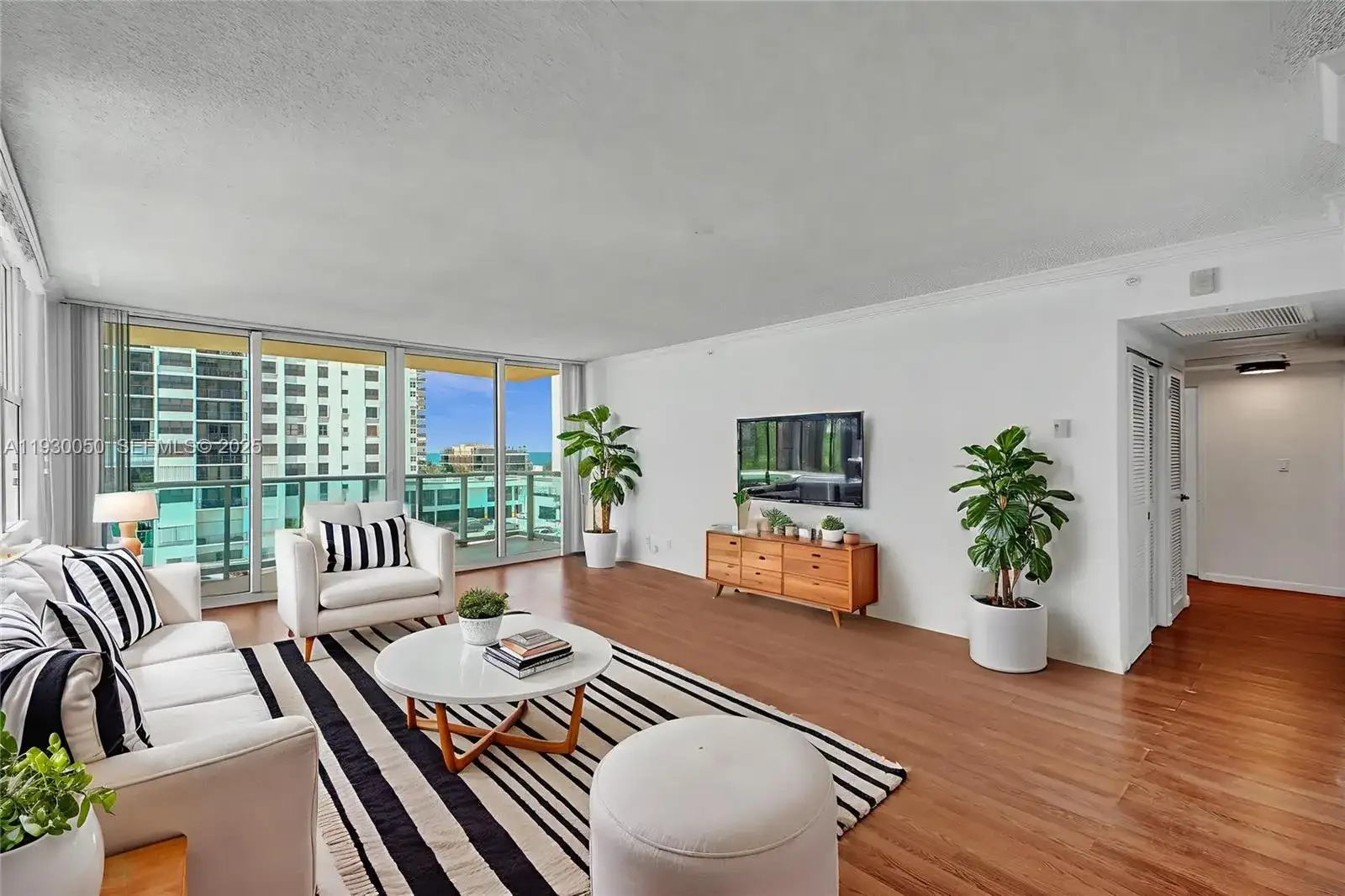 2501 S Ocean Dr, Hollywood FL 33019 photo 3