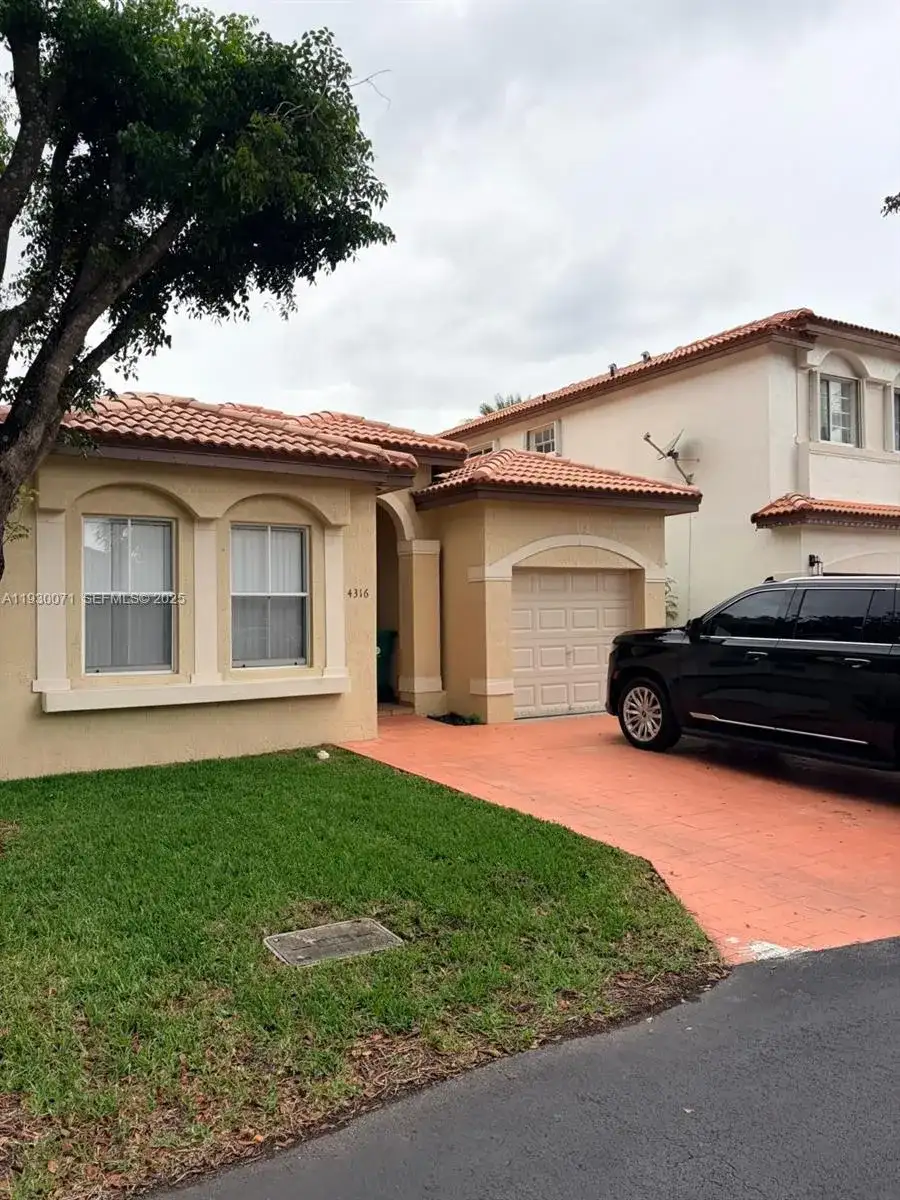 4316 NW 113TH CT, Doral FL 33178 photo 3