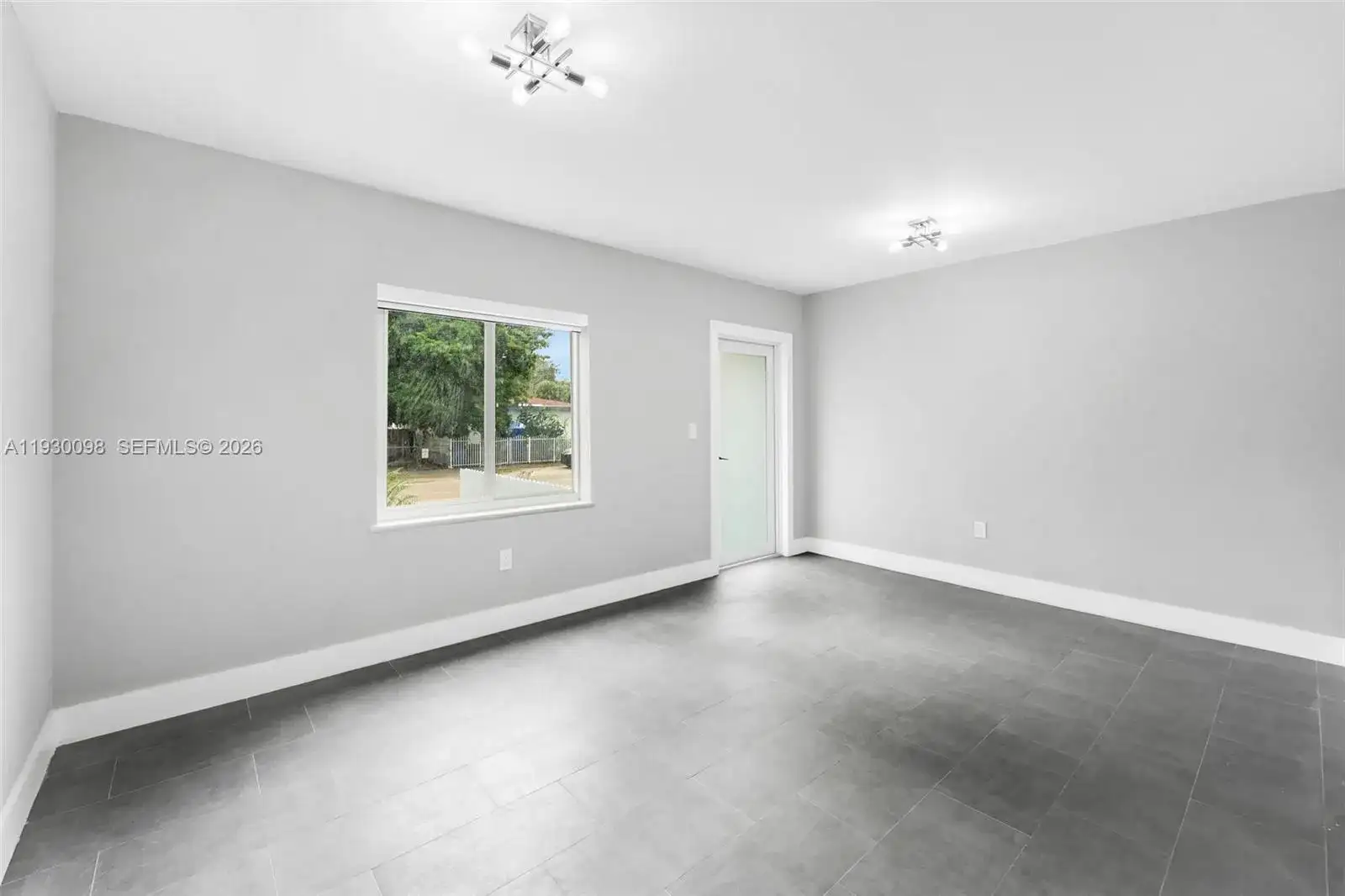 2361 NW 15th St # 2361, Miami FL 33125 photo 2