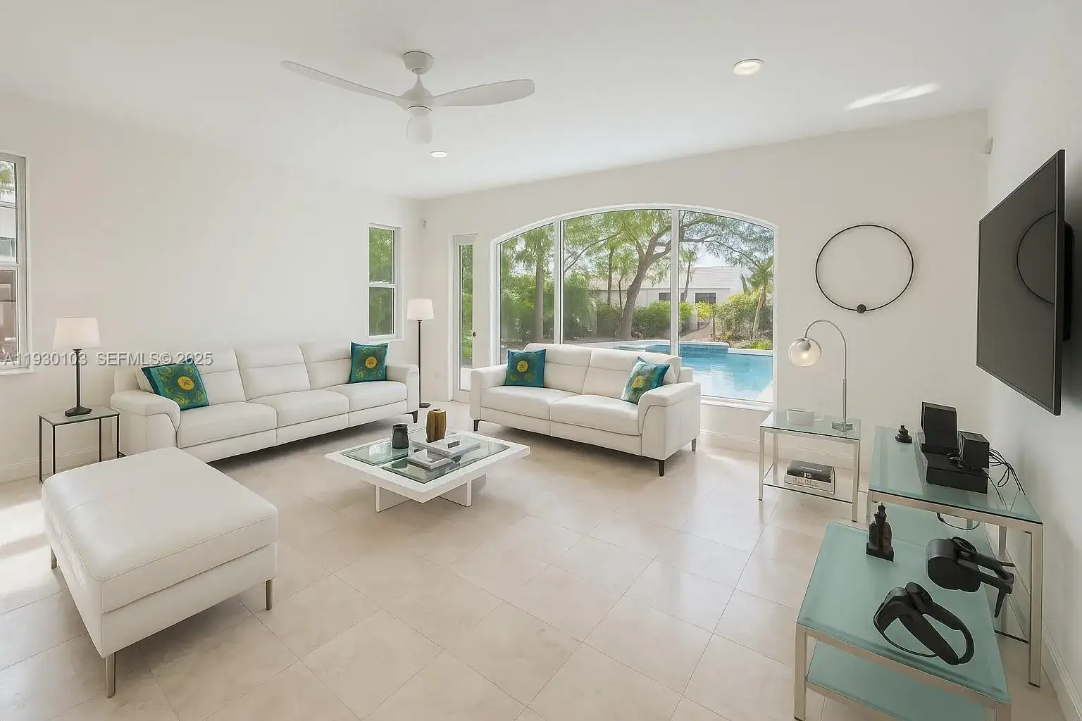 1490 Cleveland Rd, Miami Beach FL 33141 photo 4