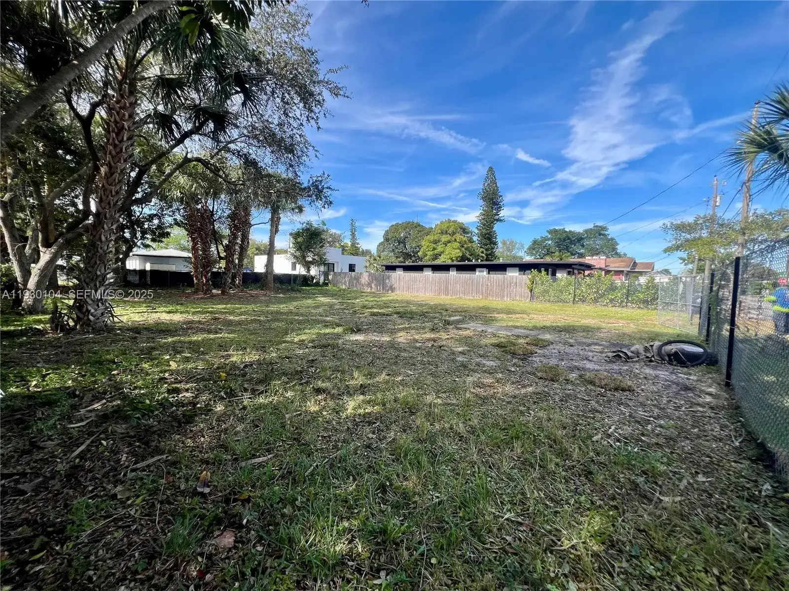 633 NW 14th Ter, Fort Lauderdale FL 33311 photo 4