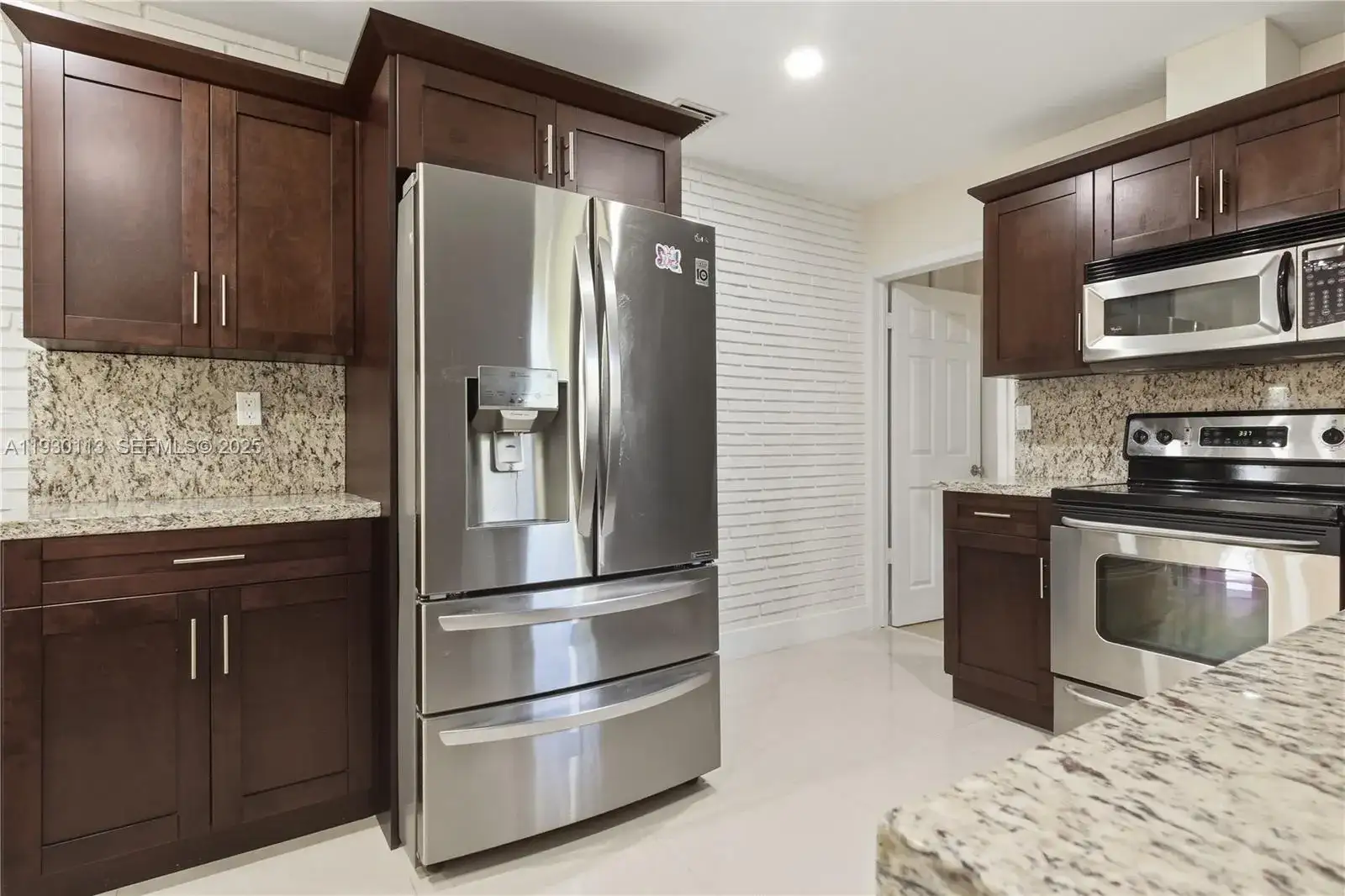 16401 SW 100th Ct, Miami FL 33157 photo 3