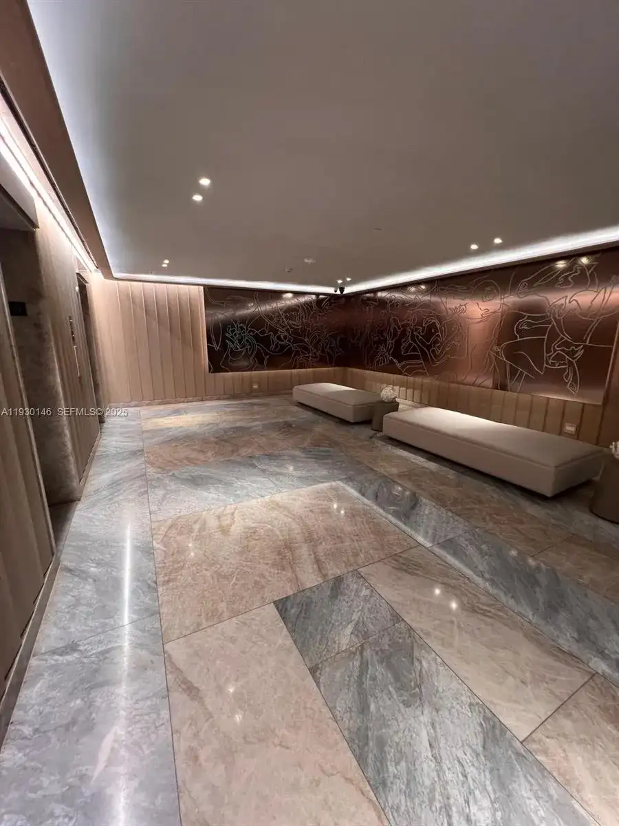 1395 Brickell Ave # 2712, Miami FL 33131 photo 5