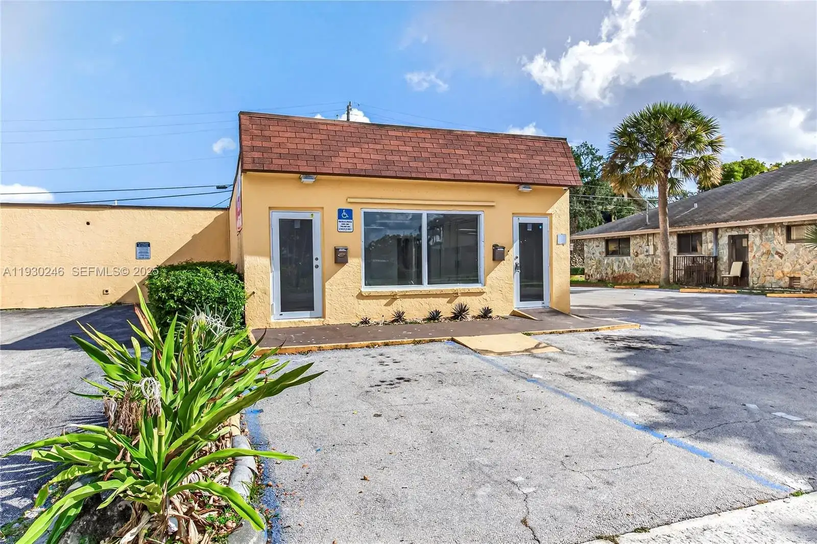 1180 NW 41st, Lauderhill FL 33313 photo 4