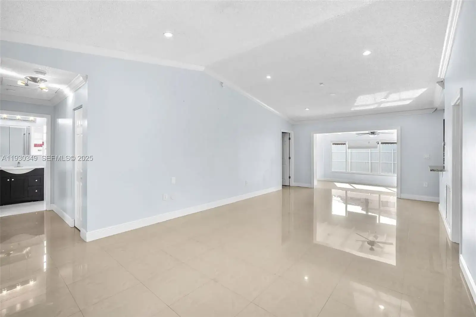 8300 NW 201st St, Hialeah FL 33015 photo 5