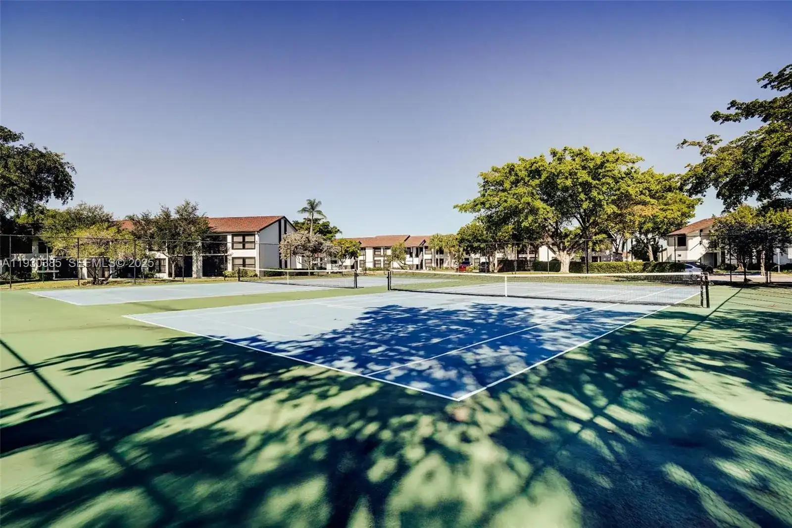 212 Lake Pointe Dr # 102, Oakland Park FL 33309 photo 2