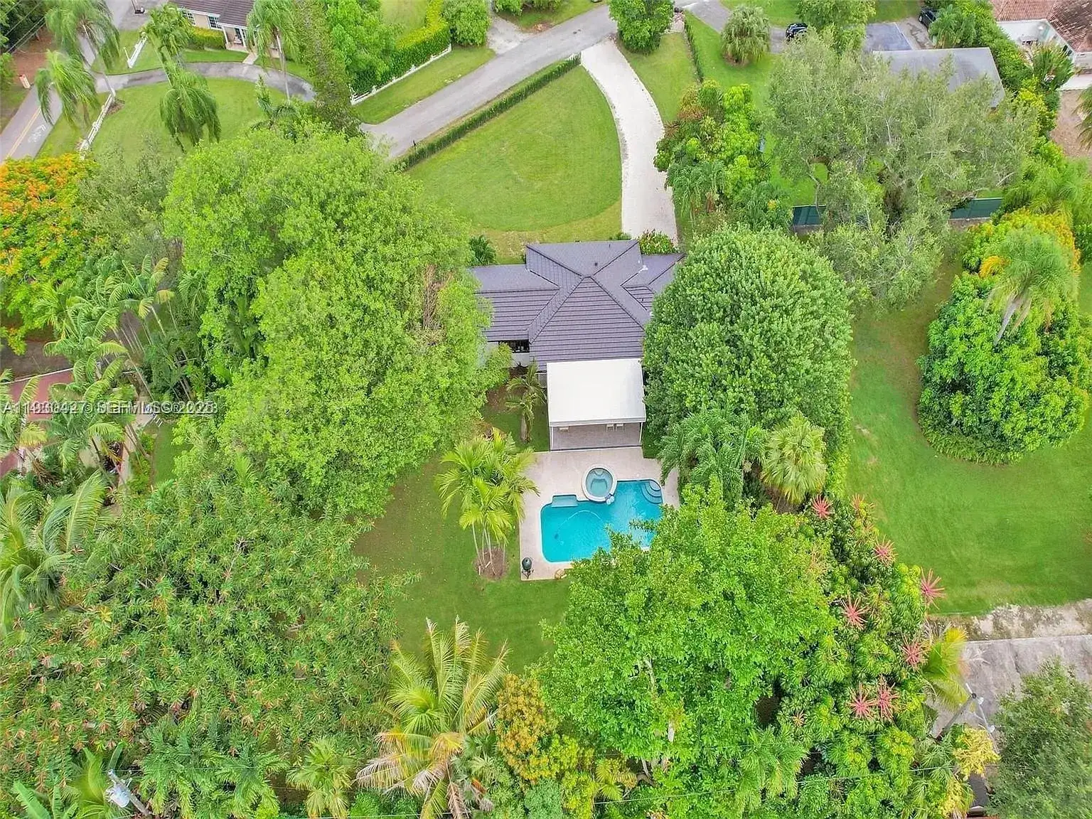 5705 SW 60th Ave, South Miami FL 33143 photo 2