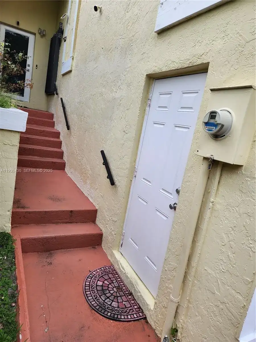 22020 SW 100th Pl # 1, Cutler Bay FL 33190 photo 2