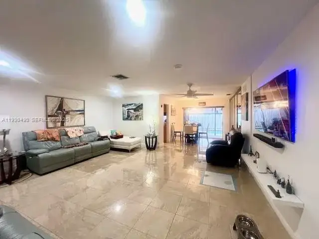 10631 NW 28th St, Sunrise FL 33322 photo 3
