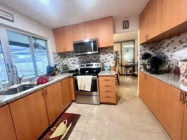 10631 NW 28th St, Sunrise FL 33322 photo 5