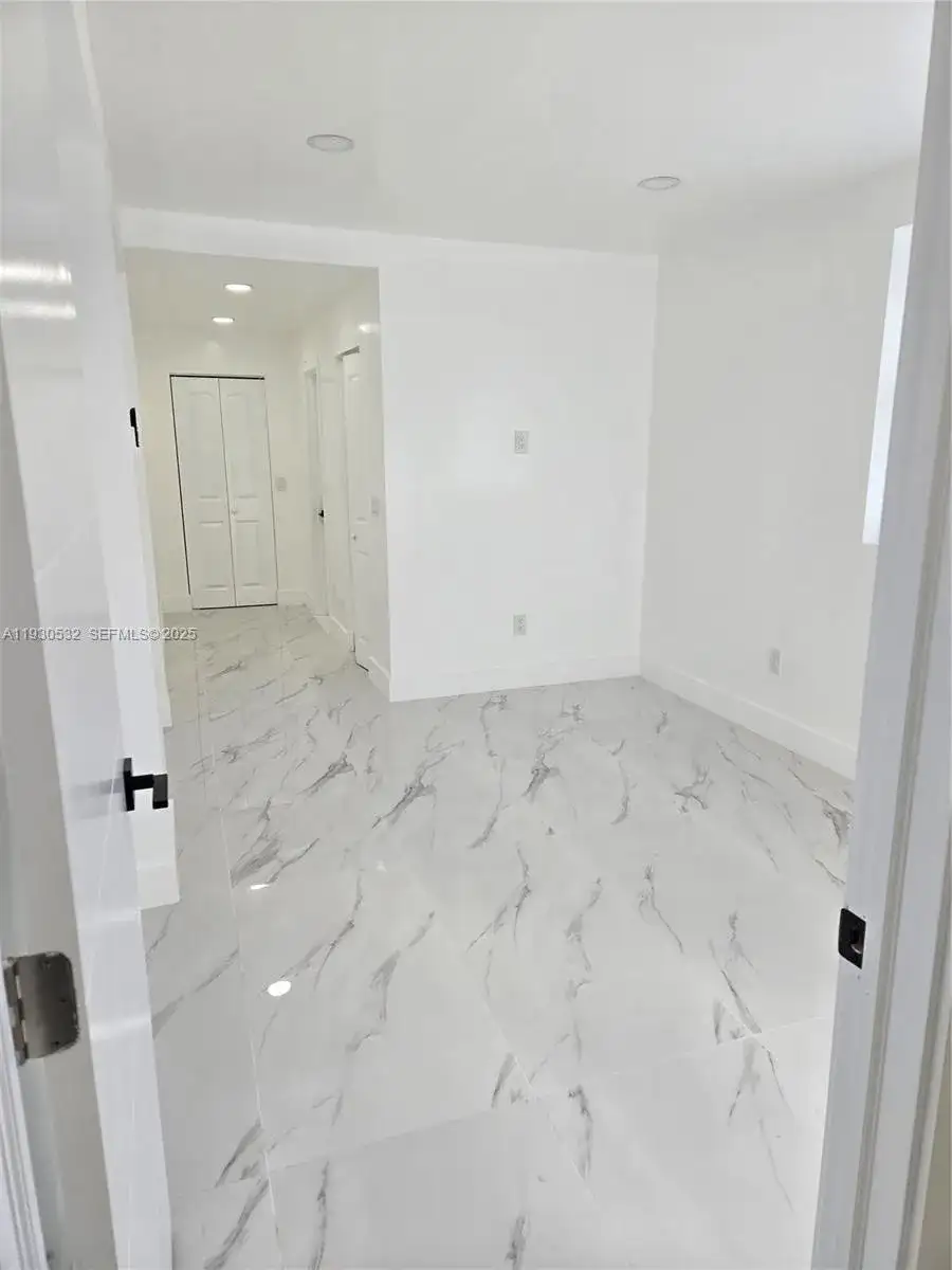 987 NE 145 # 2, North Miami FL 33161 photo 3