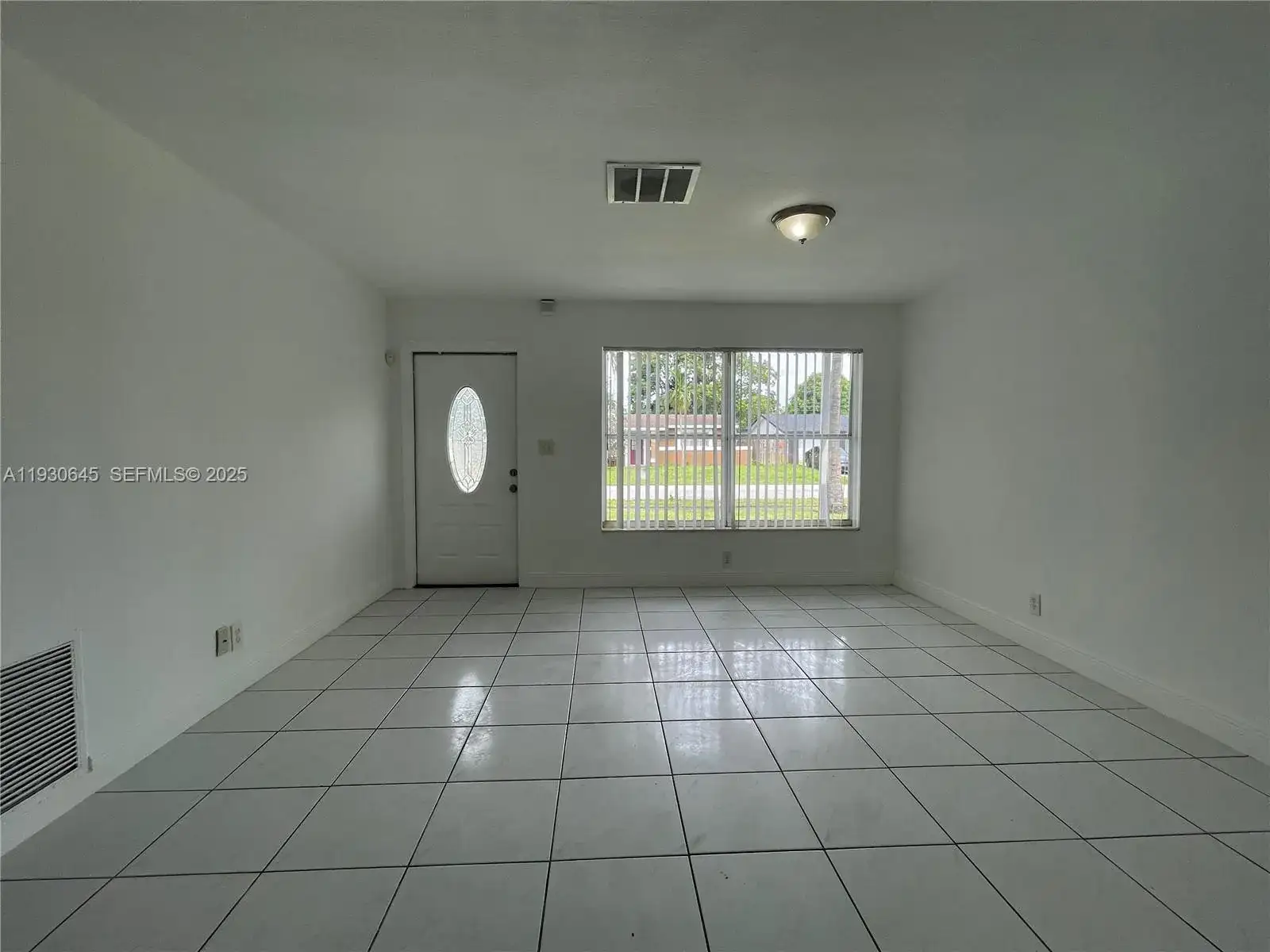 5820 NW 13th St, Sunrise FL 33313 photo 2