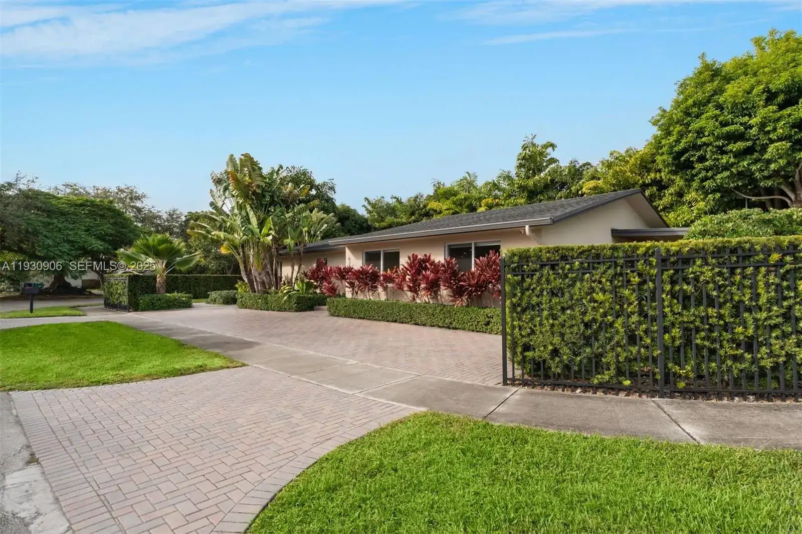6701 SW 49th Ter, Miami FL 33155 photo 2