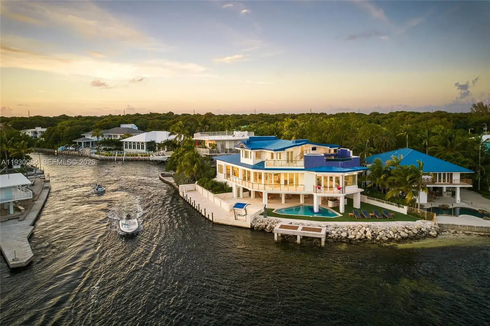 180 Pompano Dr, Key Largo FL 33037 photo 2