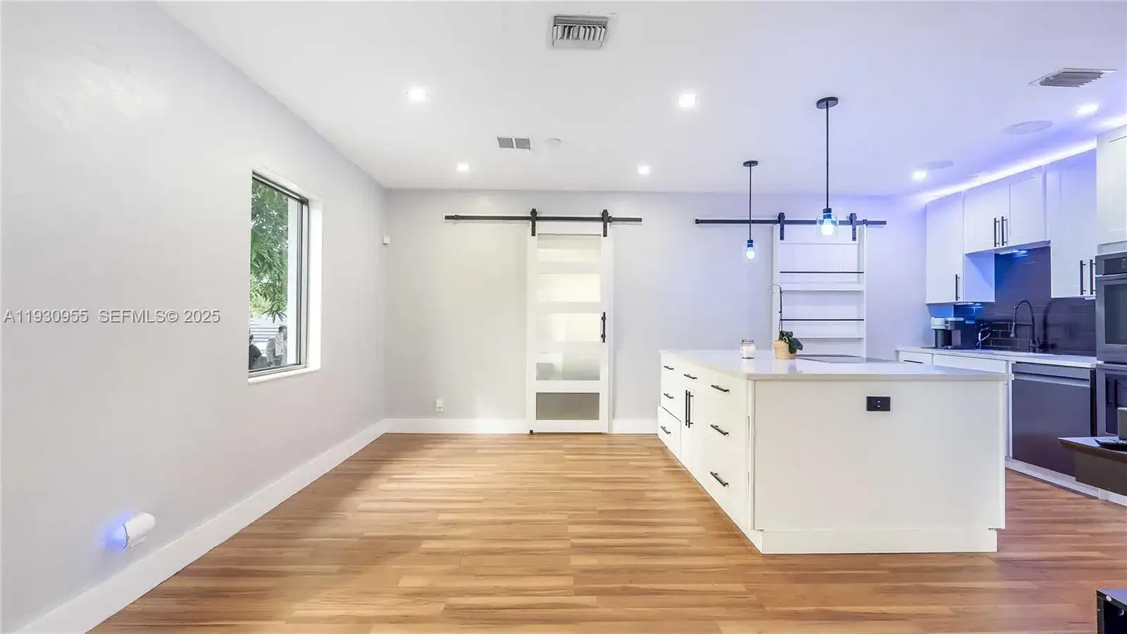 817 NW 17th St, Fort Lauderdale FL 33311 photo 5