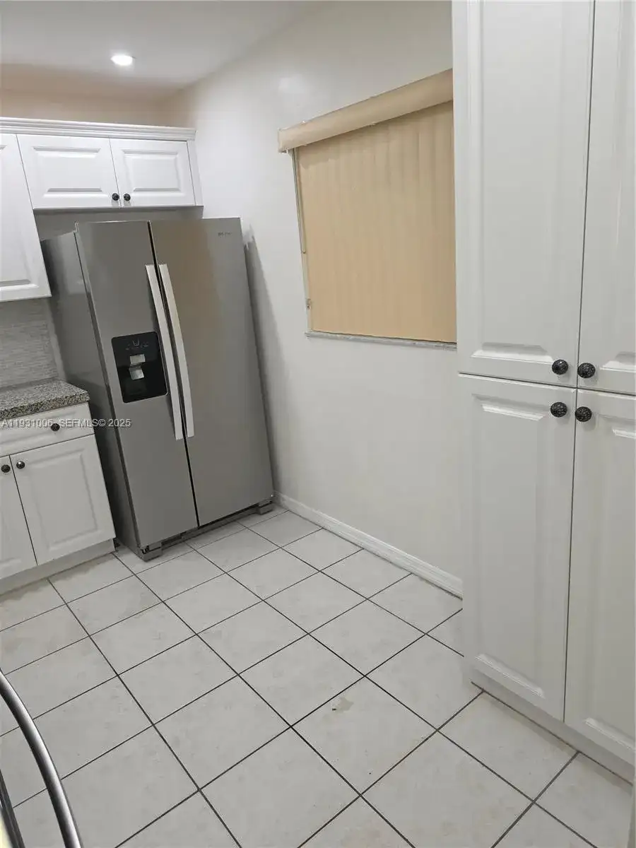 8075 SW 107 AV # 210, Miami FL 33173 photo 2