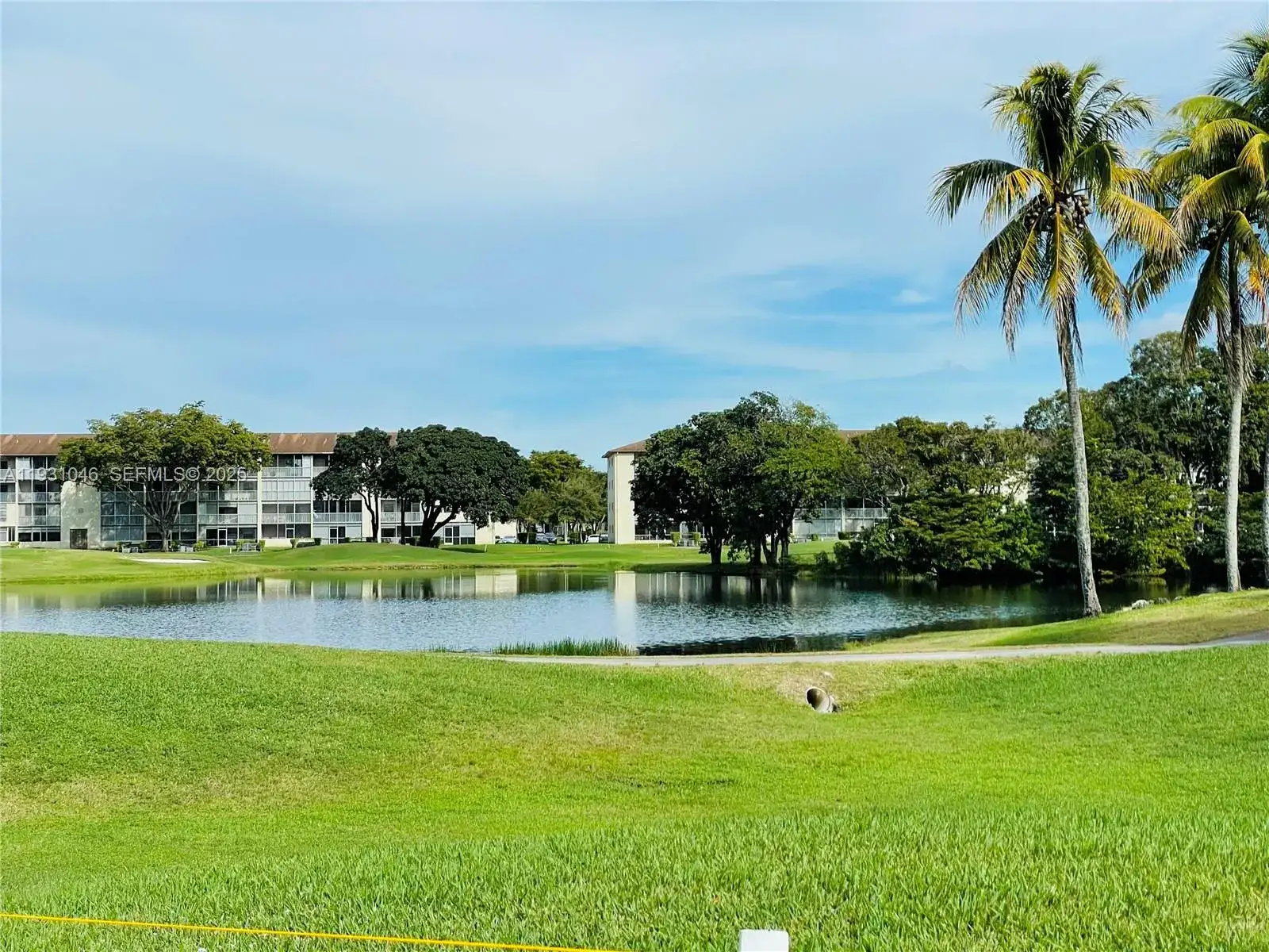 301 SW 135th Ave # 415C, Pembroke Pines FL 33027 photo 2