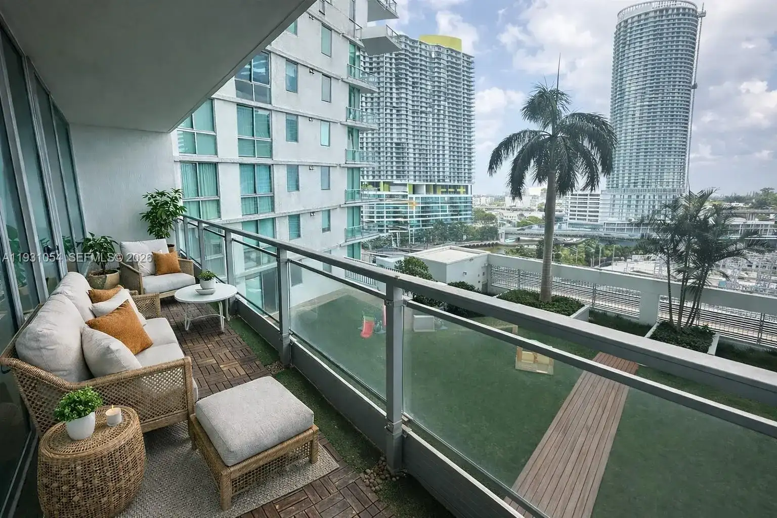 92 SW 3rd St # 1408, Miami FL 33130 photo 4