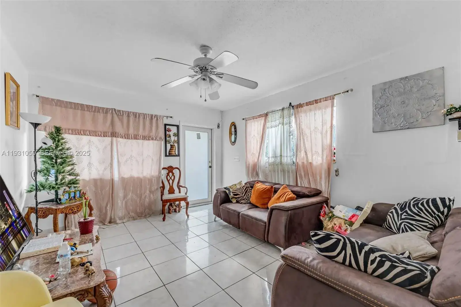 445 NW 8th St, Homestead FL 33030 photo 4