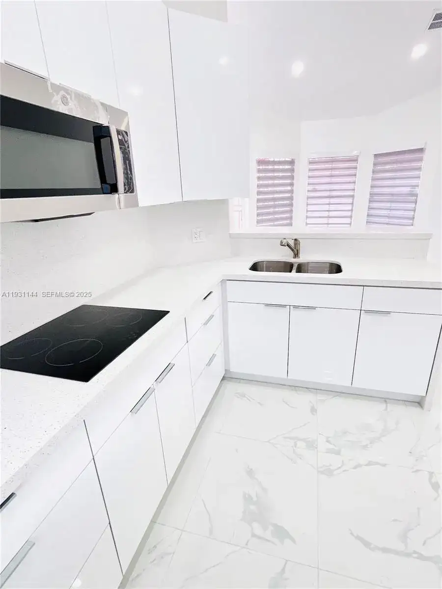 164 NW 85th Ct # 0, Miami FL 33126 photo 3