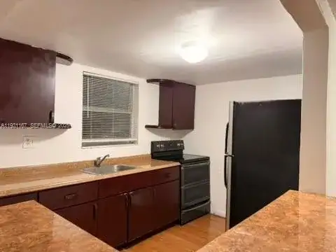 9351 Fontainebleau Blvd # B404, Miami FL 33172 photo 2