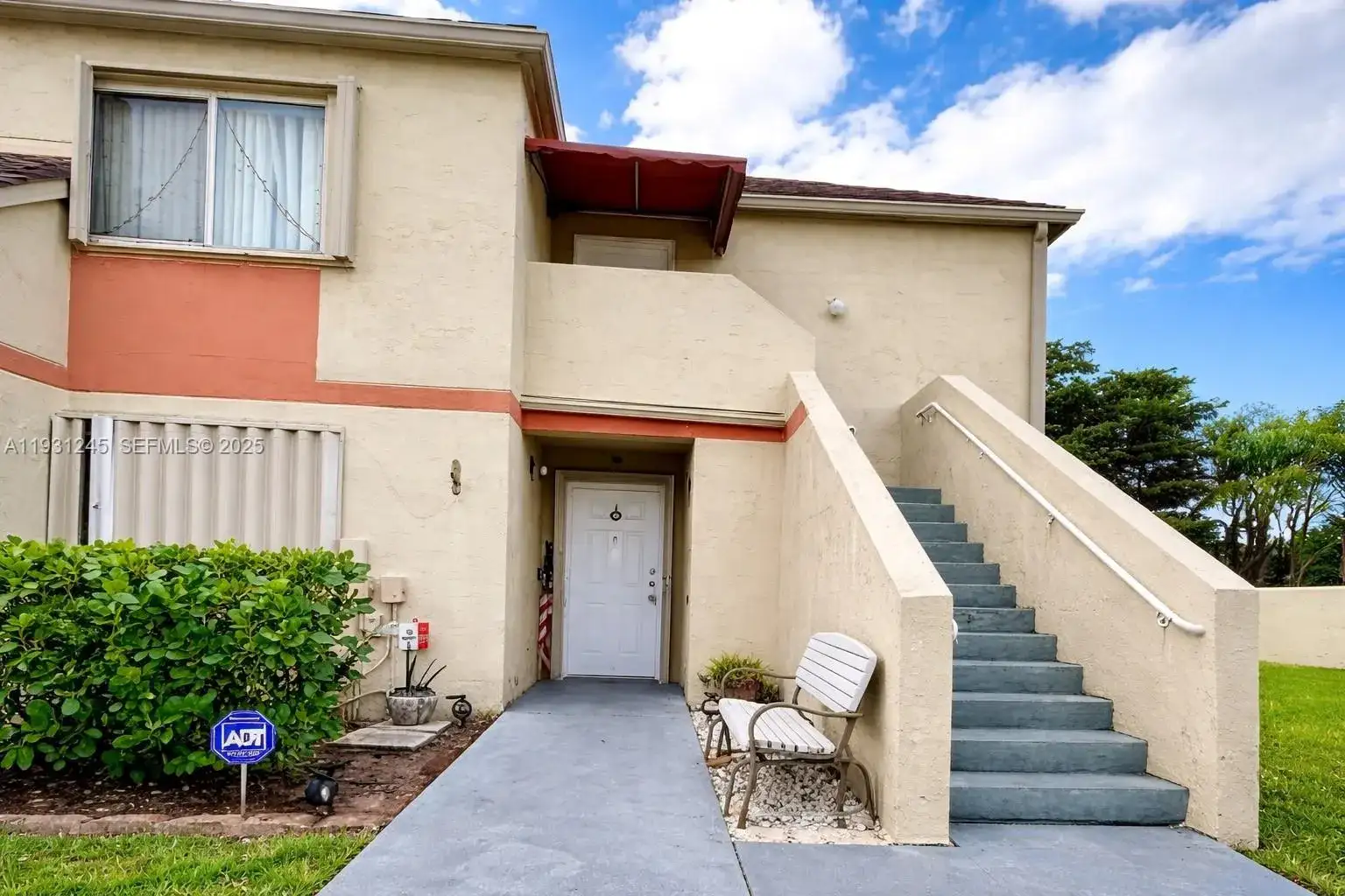 18810 NW 57th Ave # 102, Hialeah FL 33015 photo 2
