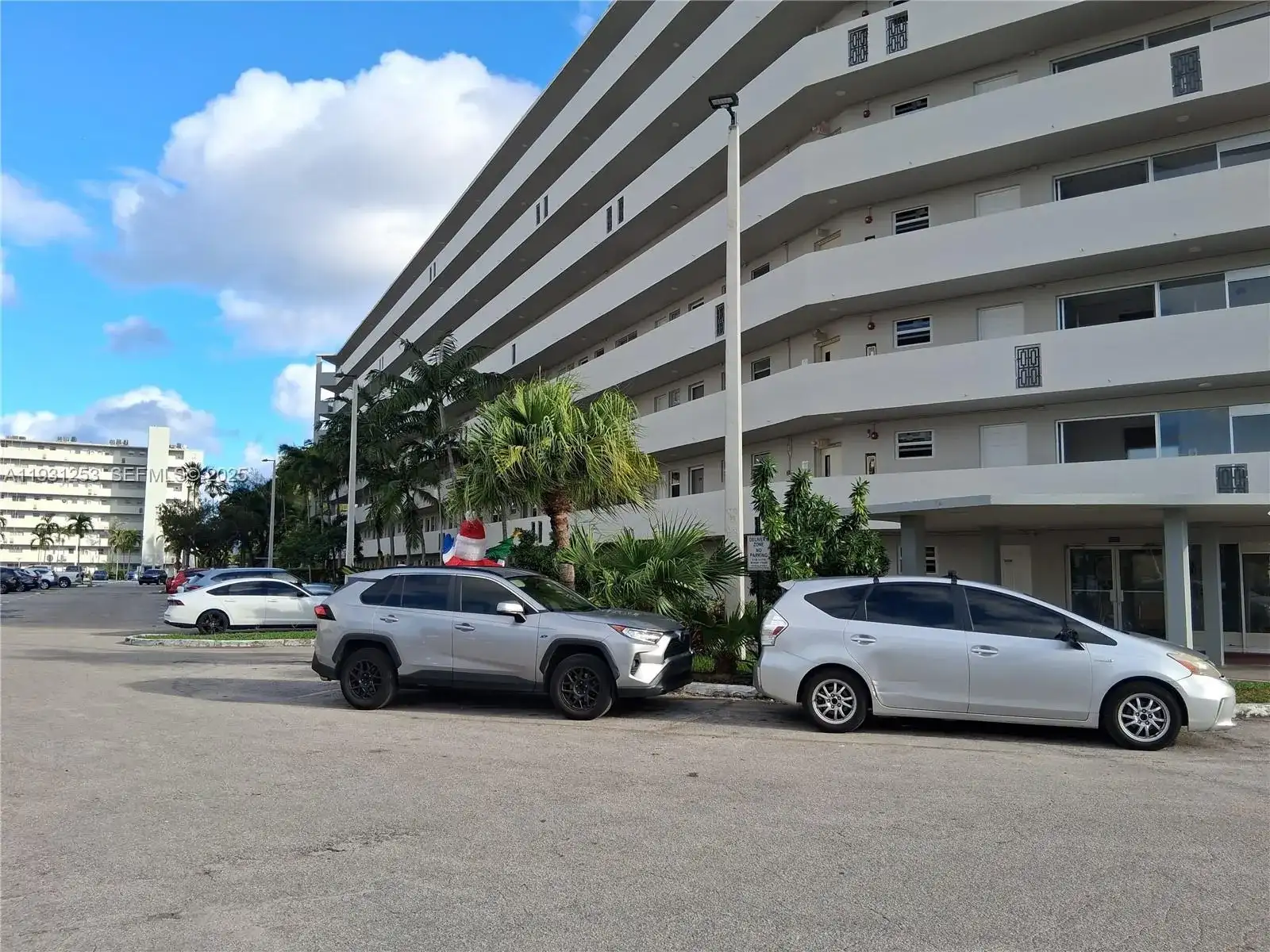 1750 NE 191st St # 1, Miami FL 33179 photo 2