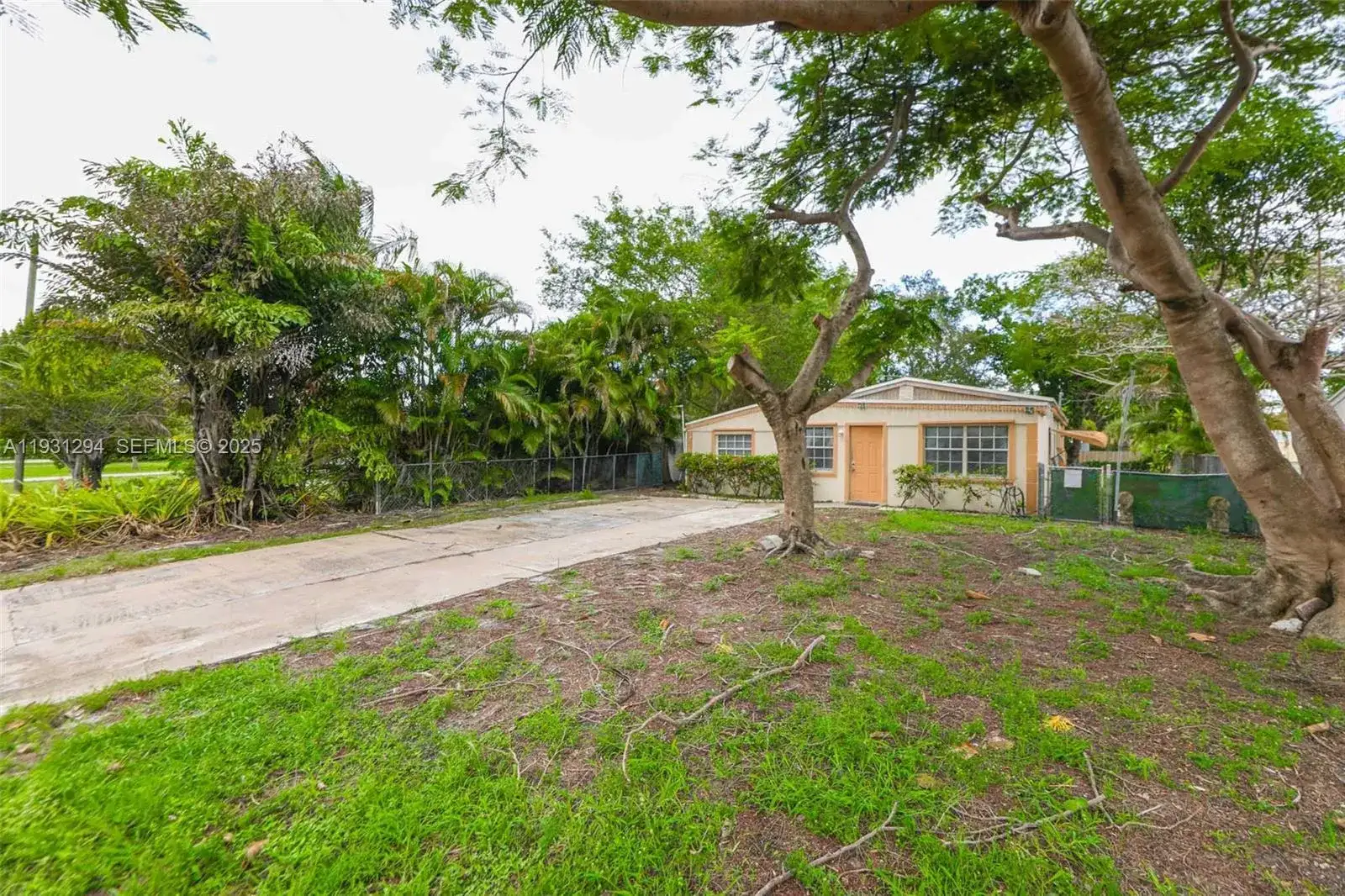 2063 NE 173rd St, North Miami Beach FL 33162 photo 3