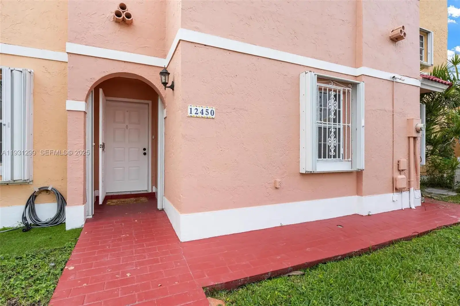 12450 NW 7th Ln, Miami FL 33182 photo 2