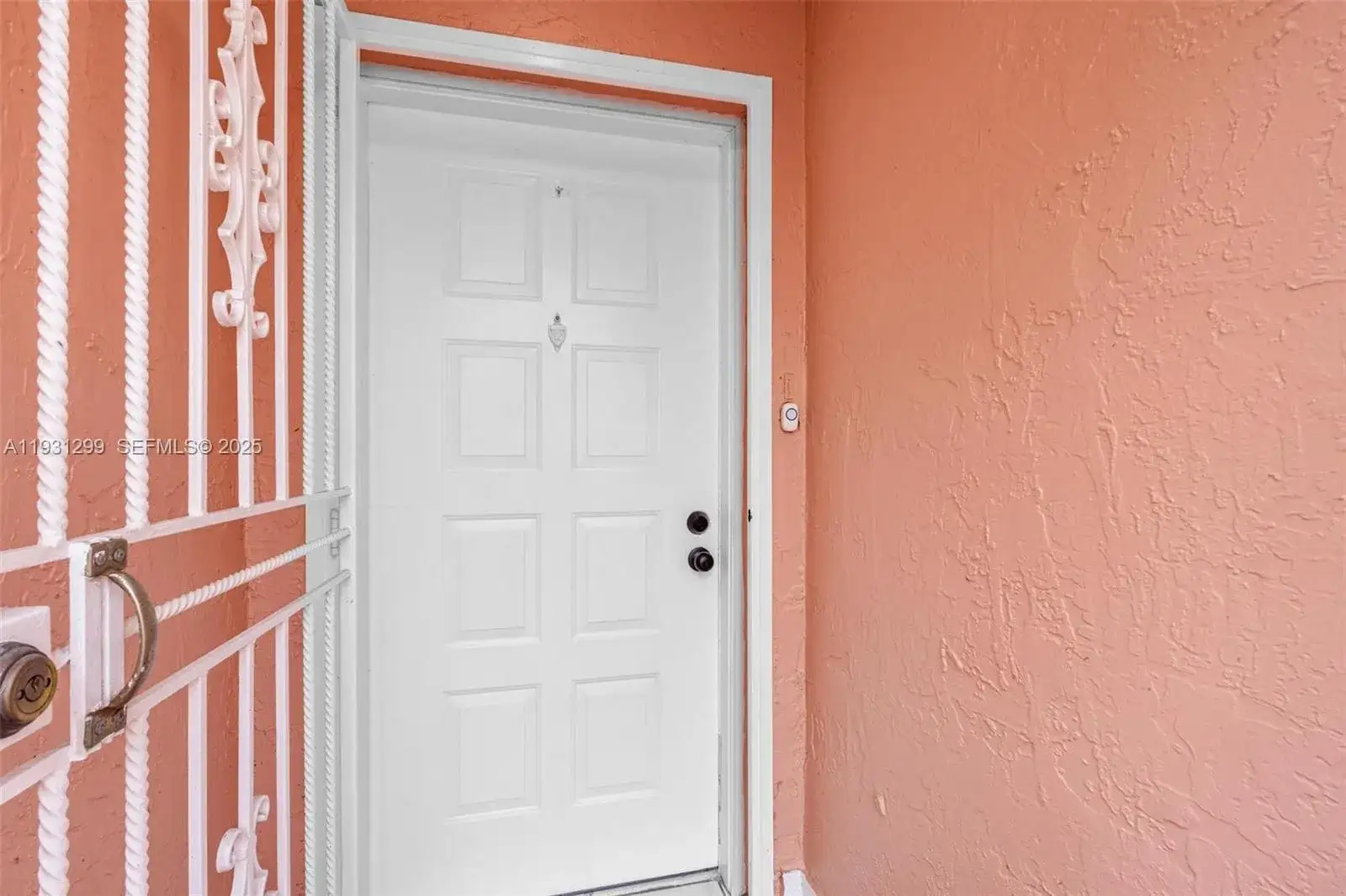 12450 NW 7th Ln, Miami FL 33182 photo 3