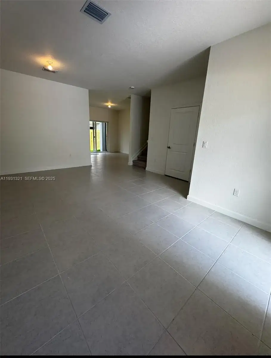 140 SW 184 WAY # 140, Pembroke Pines FL 33029 photo 3