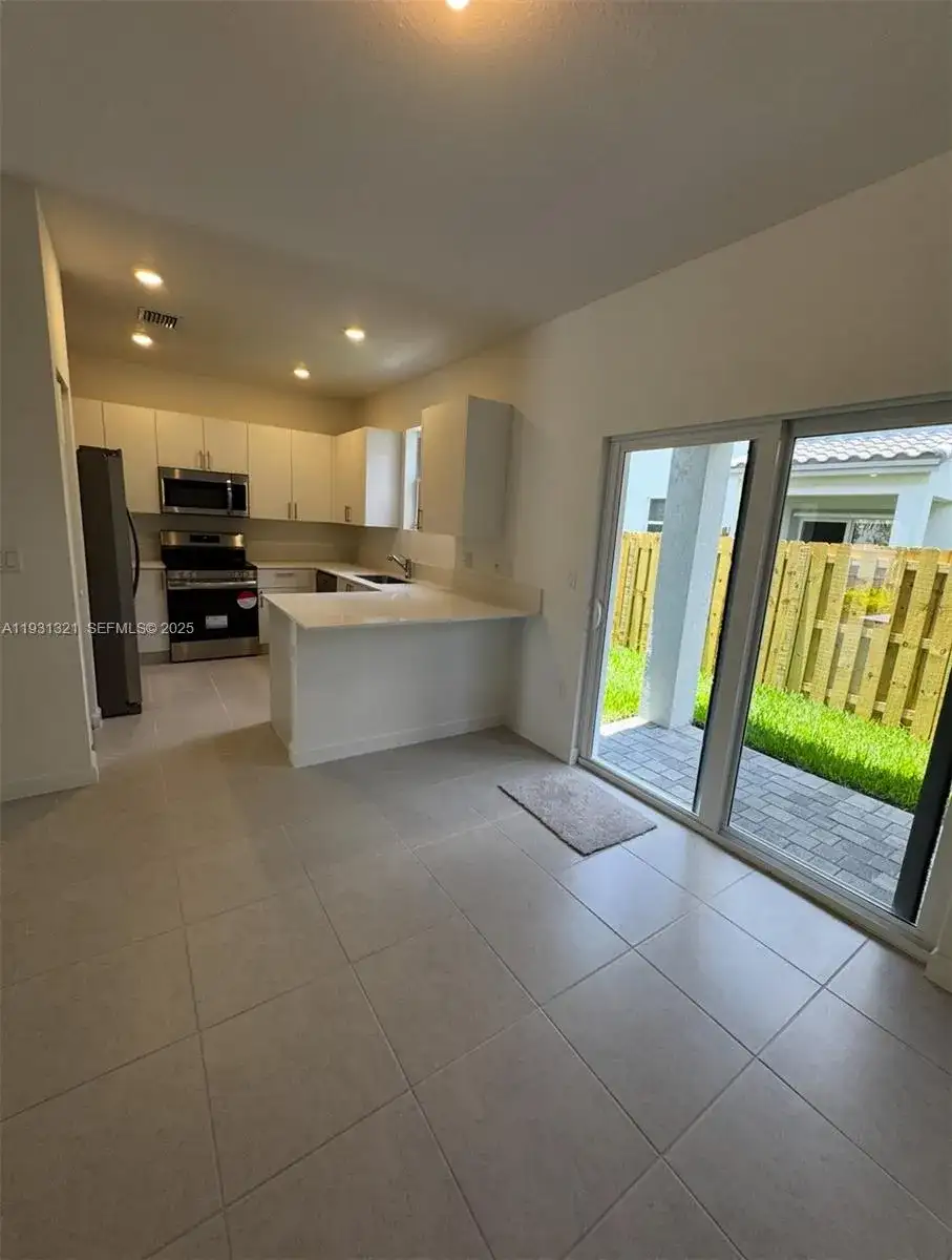 140 SW 184 WAY # 140, Pembroke Pines FL 33029 photo 5