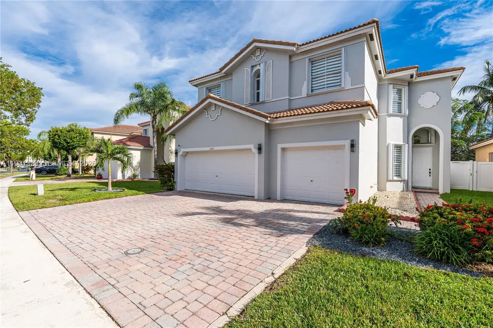 1147 NE 37th Pl, Homestead FL 33033 photo 4