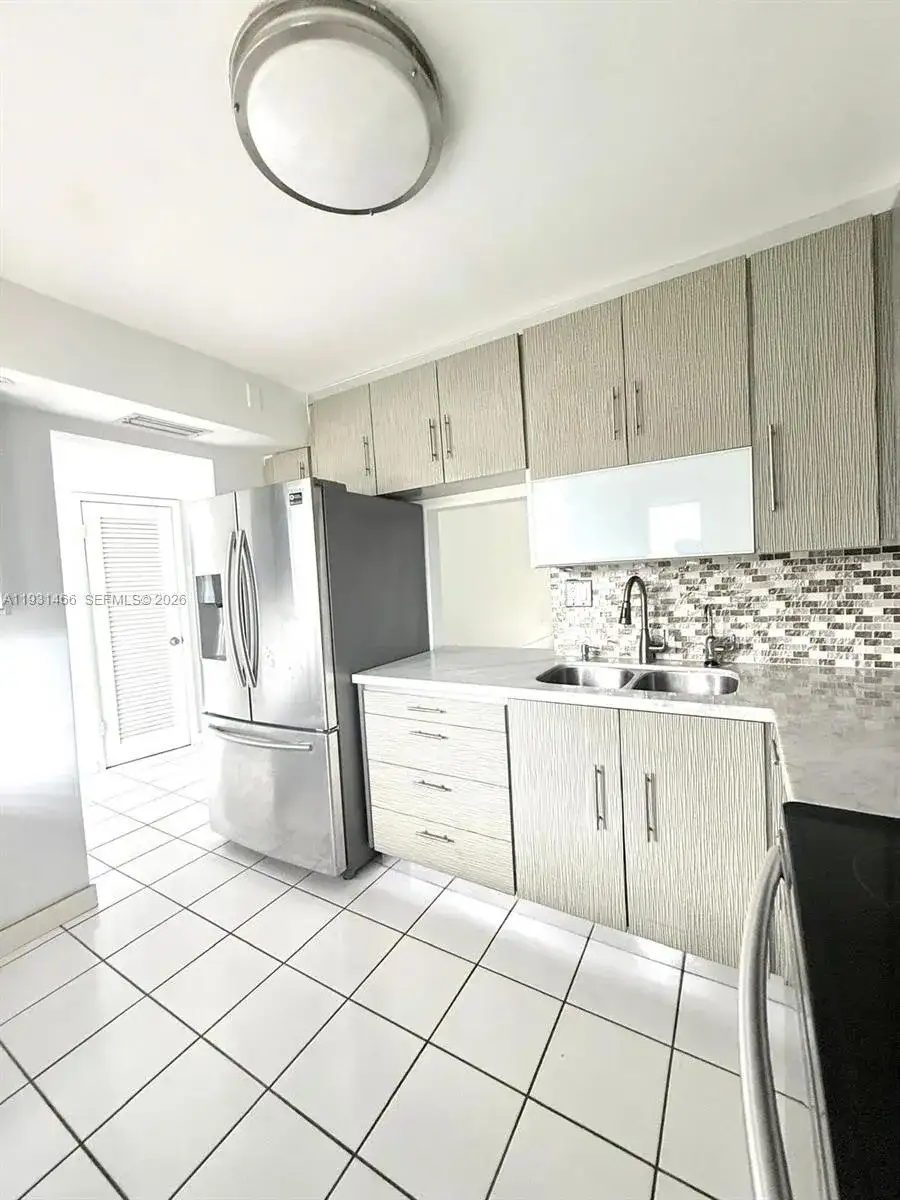 1601 NE 191st St # B113, Miami FL 33179 photo 2