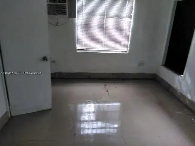 1326 NE 110th St # 5, Miami FL 33161 photo 2