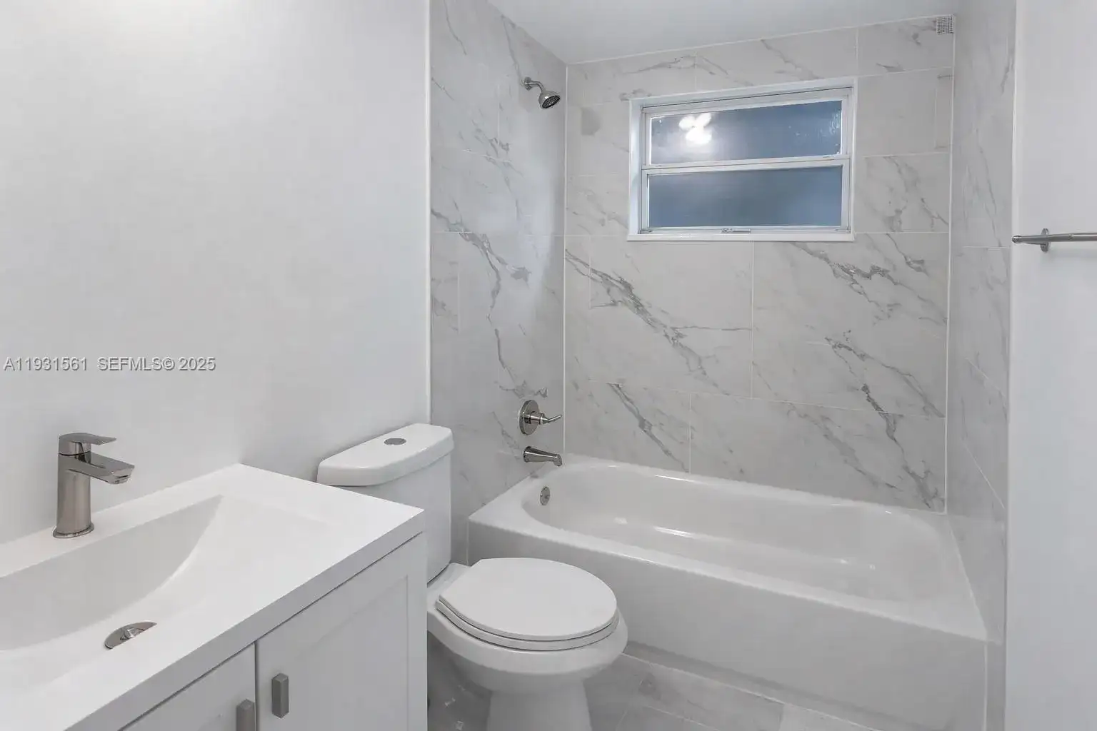 638 NE 166th St # 4, Miami FL 33162 photo 3