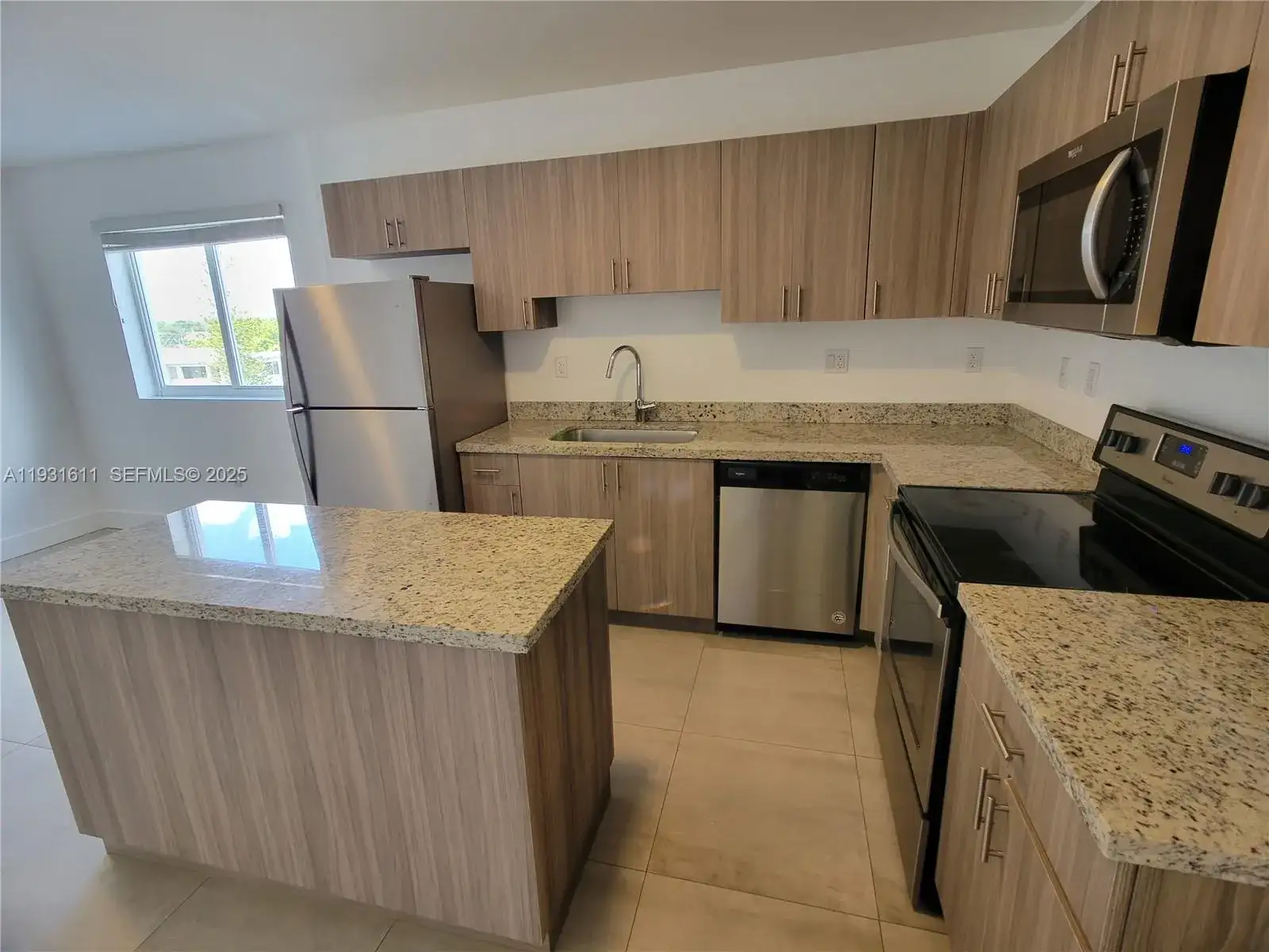 6001 W Flagler St # 402, Miami FL 33144 photo 3