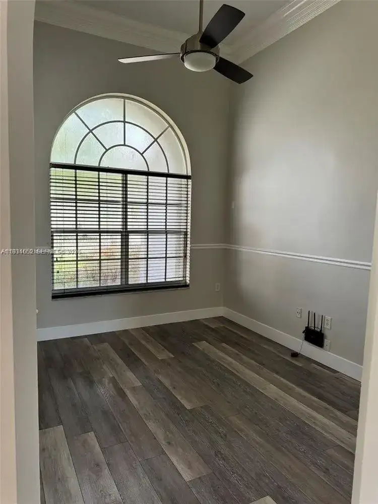 1302 NW 139th Ave, Pembroke Pines FL 33028 photo 5
