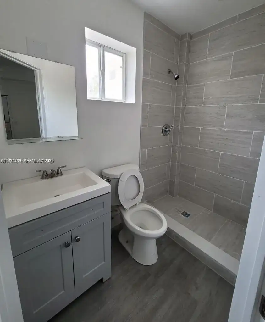 734 SW 4th St # 8, Miami FL 33130 photo 4
