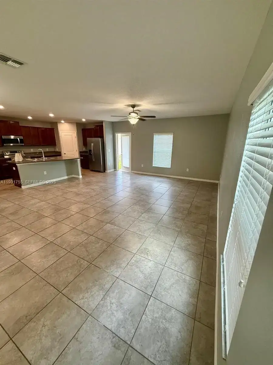 6821 Blue Moon Way, Sun City Center FL 33573 photo 5