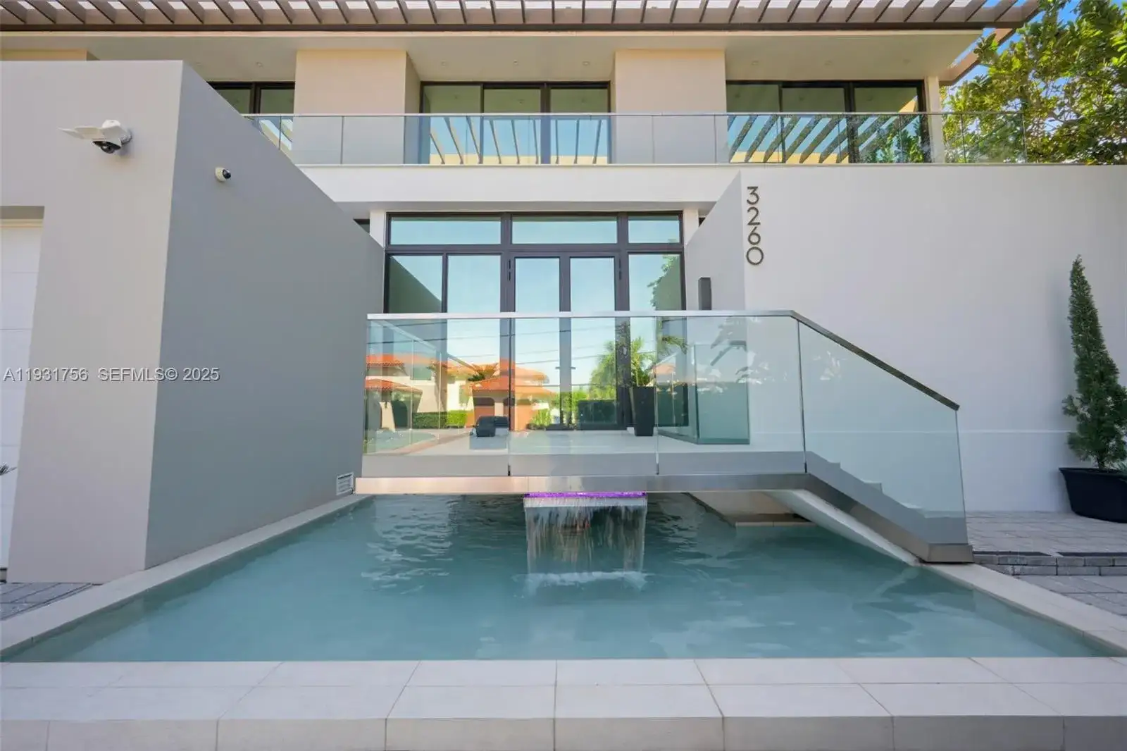 3260 NE 165th St, North Miami Beach FL 33160 photo 2