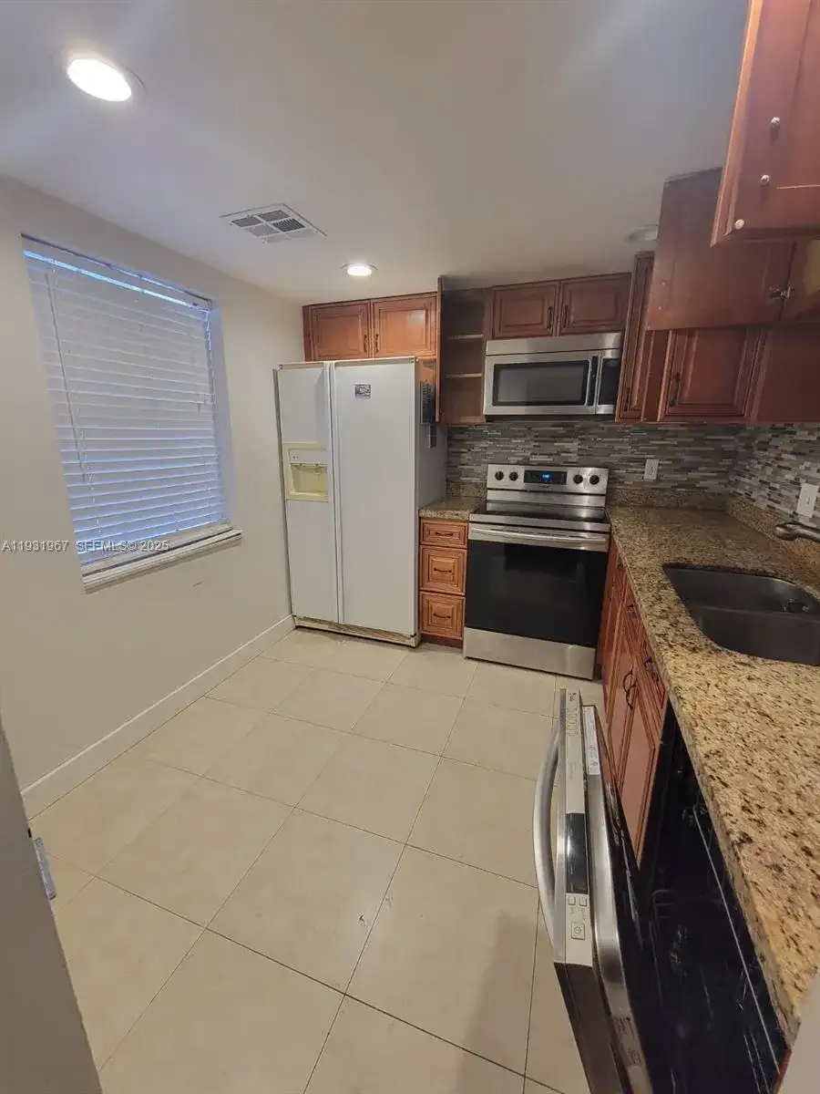 4321 NW 9th Ave # 102, Deerfield Beach FL 33064 photo 2