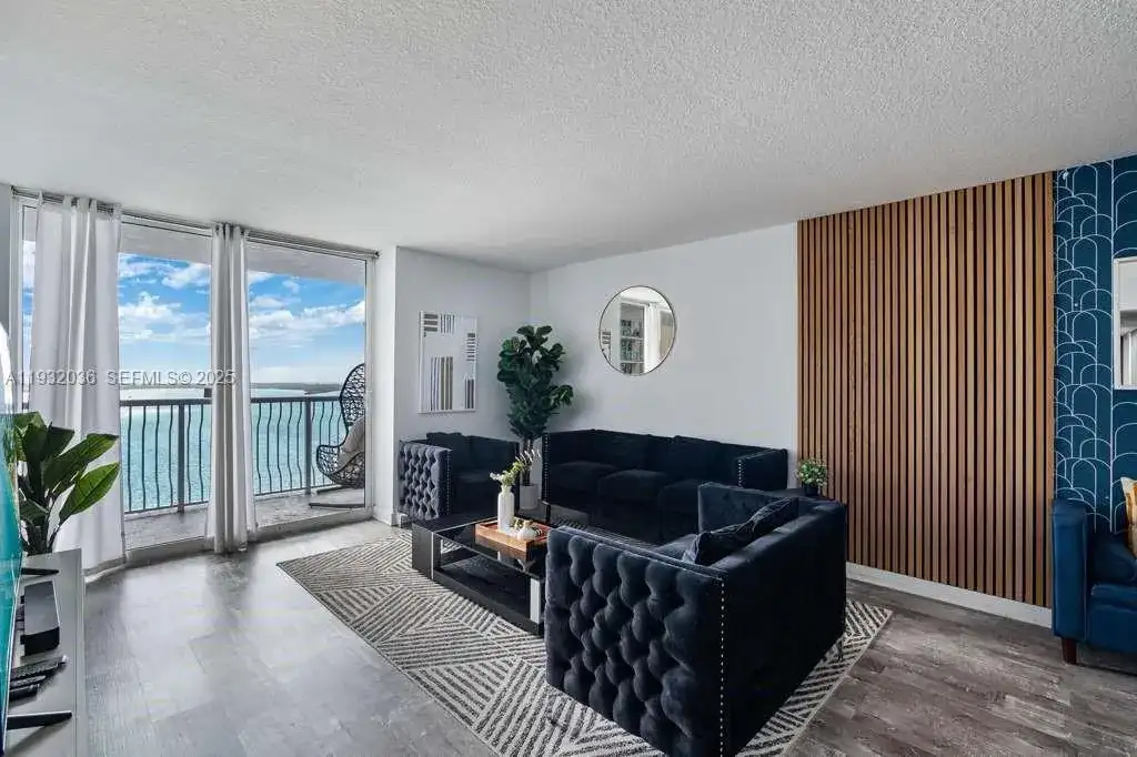 1200 Brickell Bay Dr # 2202, Miami FL 33131 photo 5