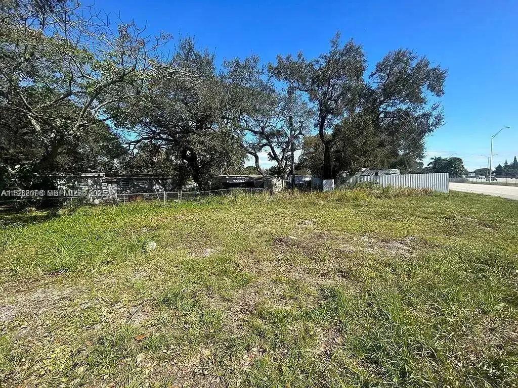 2451 NW 167th St, Miami Gardens FL 33056 photo 3